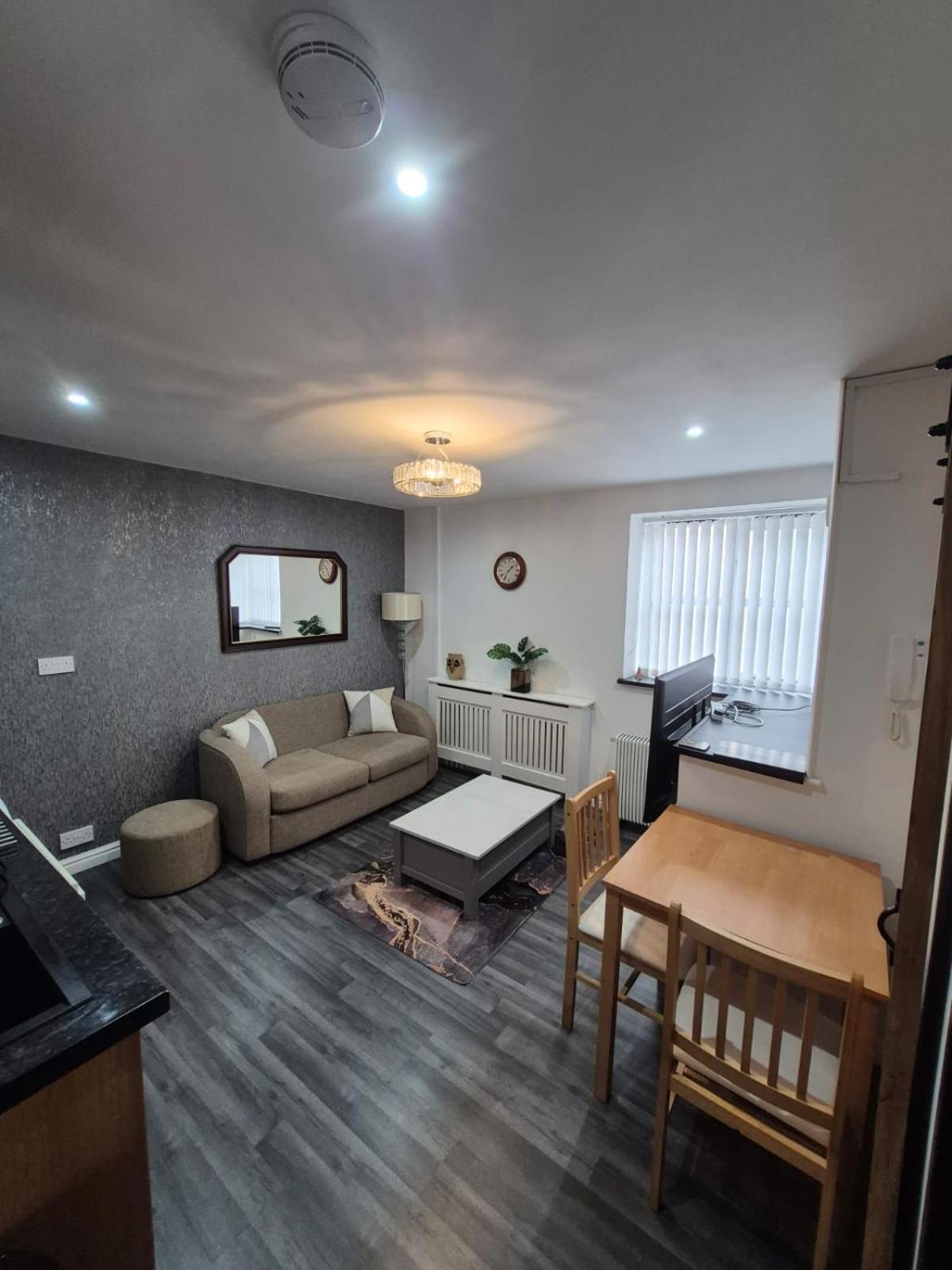 Town Centre Maisonette อัลเวอร์สตัน ภายนอก รูปภาพ